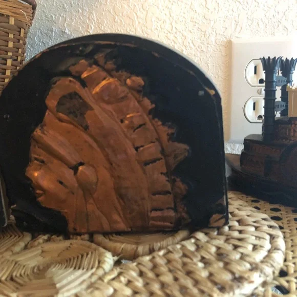 Vintage Handmade Metal/Tin & Wooden Cooper Indian Head Bookend Pair - Picture 5 of 7